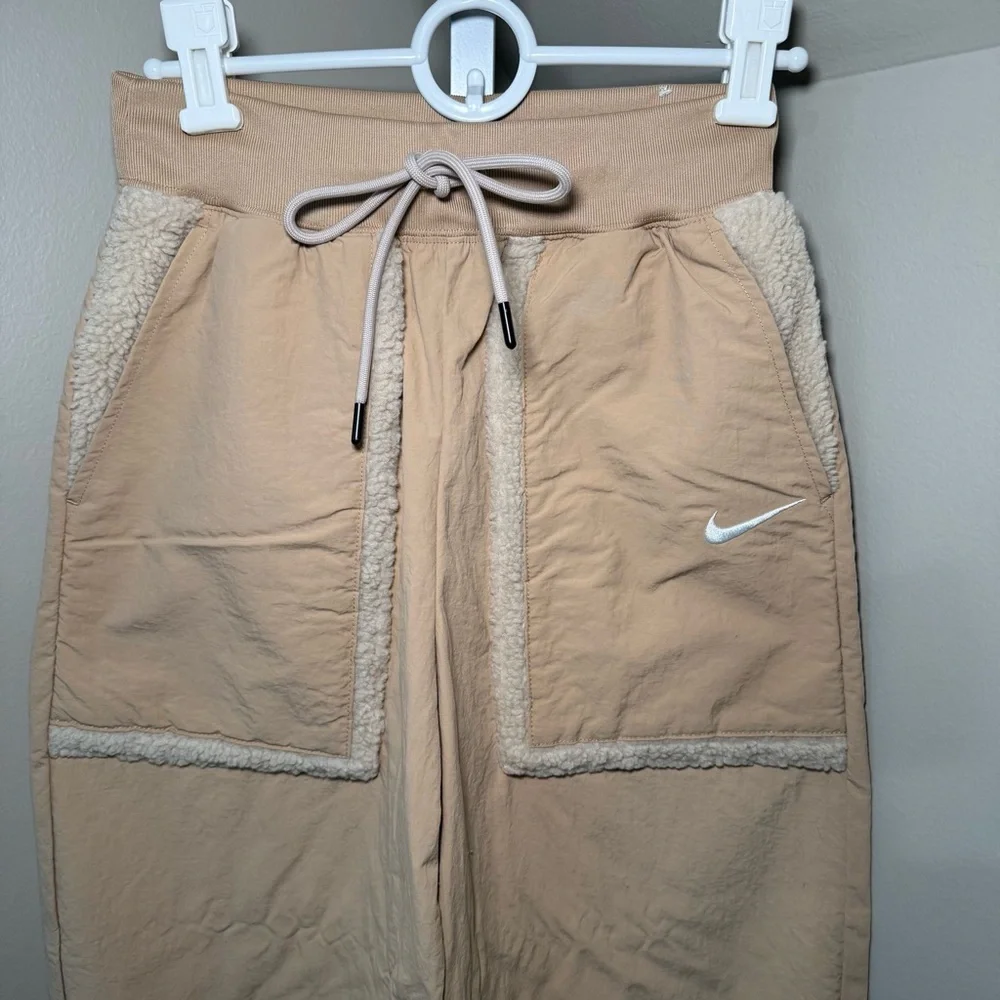 Nike Women's Essential Woven‎ Cropped High Rise Jogger Pants XS Teddy Pockets
